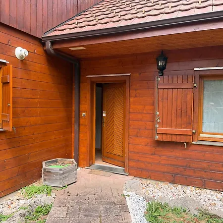 Vue 5 Min A Pied Du Centre Jacuzzi Jardin Chalet *