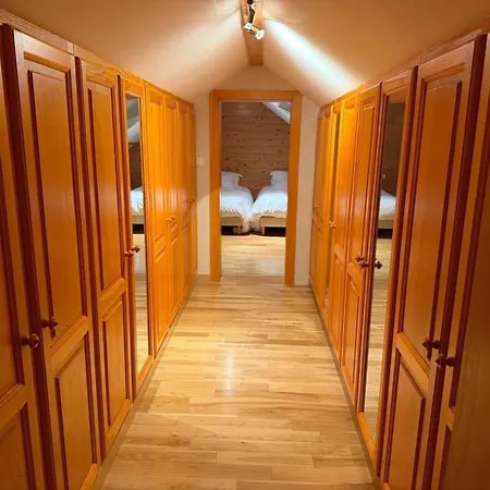 Chalet Vue 5 Min A Pied Du Centre Jacuzzi Jardin *