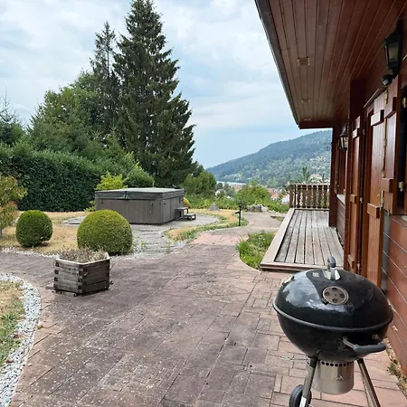Vue 5 Min A Pied Du Centre Jacuzzi Jardin Chalet *